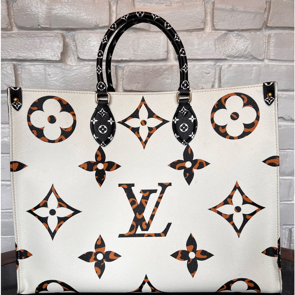 Louis Vuitton Monogram Giant Jungle Onthego GM